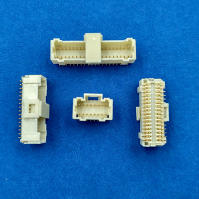 1.0 ملم سلك التقطيع إلى مجلس الإدارة مكافئ ل Molex 501189 مع اتصال النحاس PA66