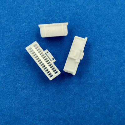 1.0 ملم سلك التقطيع إلى مجلس الإدارة مكافئ ل Molex 501189 مع اتصال النحاس PA66